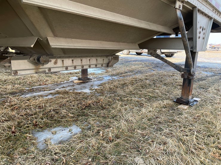 tag-#336,-2011-39'-wilson-aluminum-trailer-w/ag-hoppers-image-18