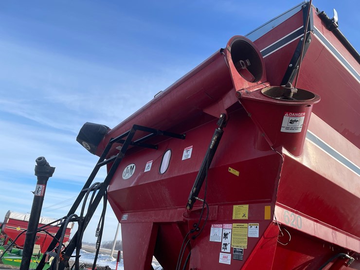 2012-j&m-620-image-5