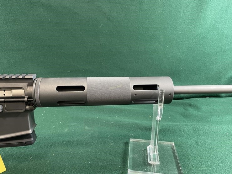 bushmaster-mdl.xm15-e2s-5.56-nato-rifle-image-4