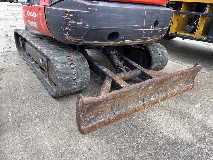 2017-kubota-kx040-4-image-8