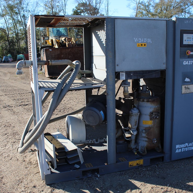 #3502 • TRIO CAOMPRESSED AIR SYSTEM