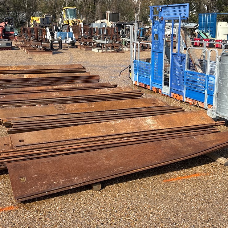 #2776 • LOT OF (APPROX 78) SHEET PILING 10FT