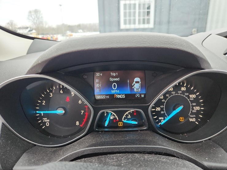 2017-ford-escape-image-8