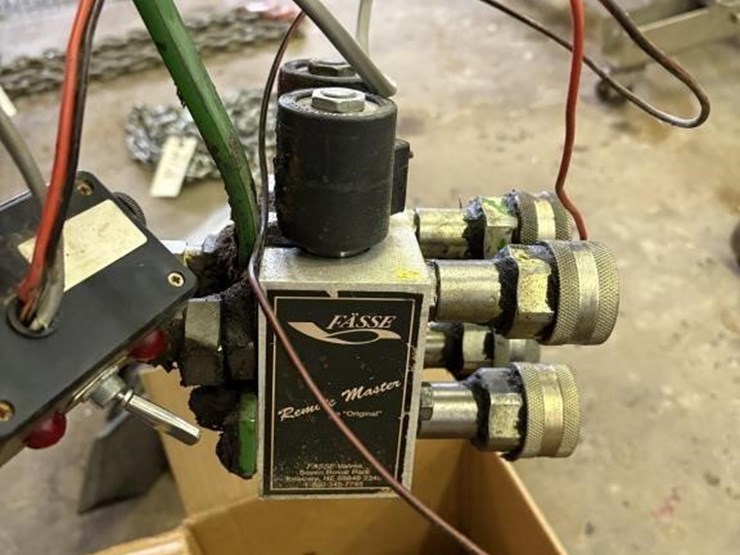 fasse-remote-master-image-1