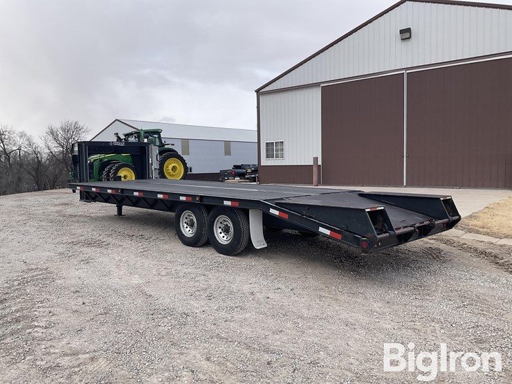 2001-titan-trailer-image-7