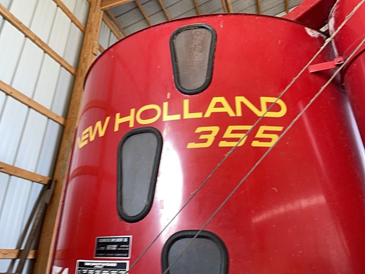 new-holland-355-image-15