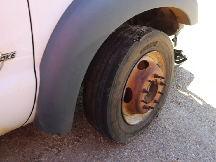 2016-ford-f550-image-10