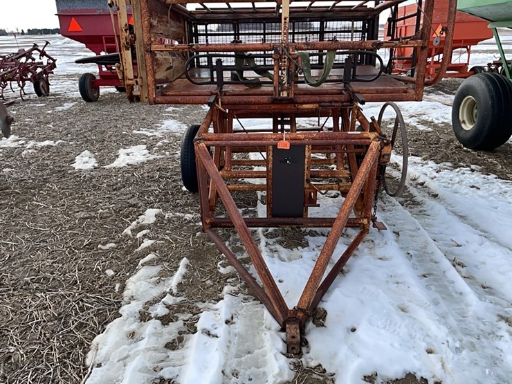 tag-#128,-portable-cattle-chute-w/head-gate-image-12