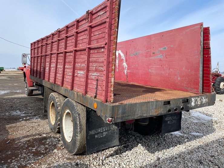 1973-ford-f700-image-8