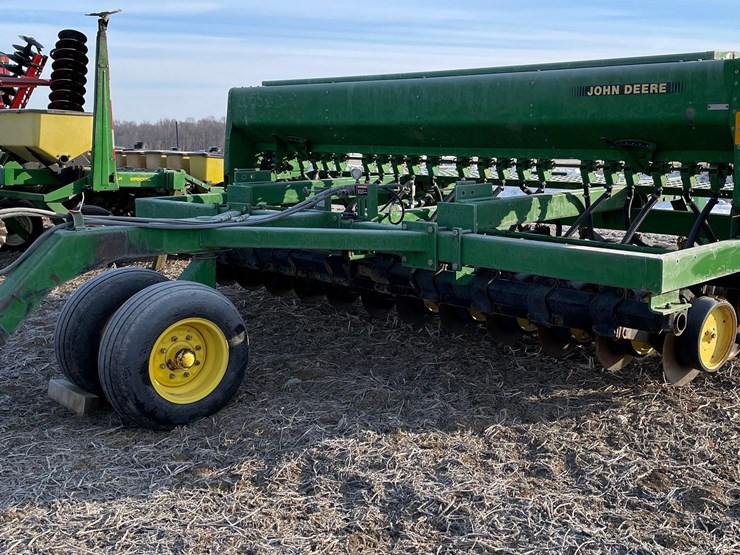 john-deere-750-image-1