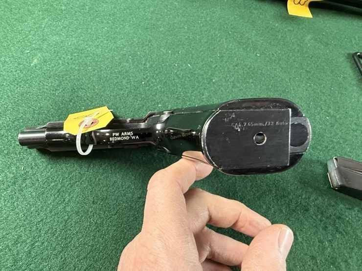 beretta-mdl.81-32acp-pistol-image-5