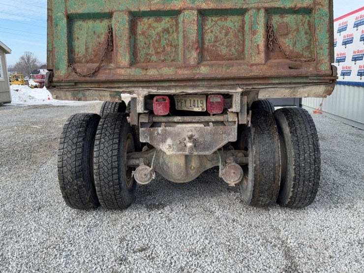 1987-ford-l8000-image-10