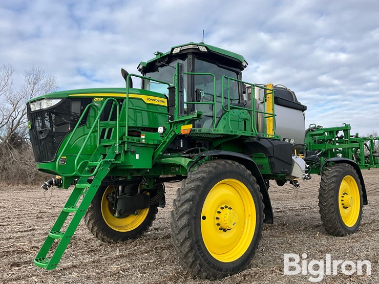 2022-john-deere-412r-image-9