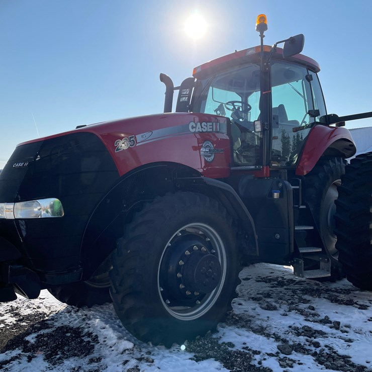 2013 CASE IH MAGNUM 235
