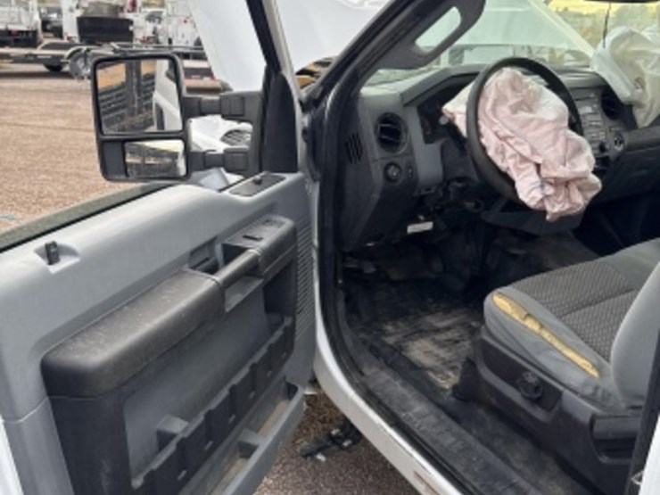 2016-ford-f550-image-25