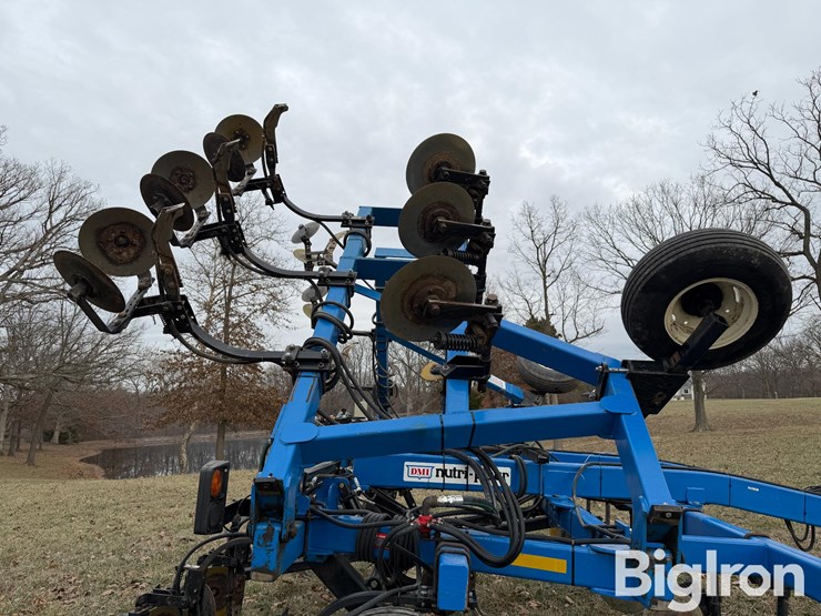 2004-dmi-4300-image-14