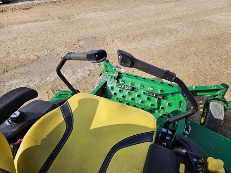 2022-john-deere-z970r-image-12
