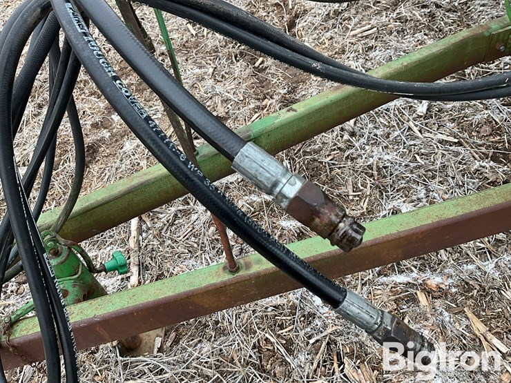 john-deere-235-image-13