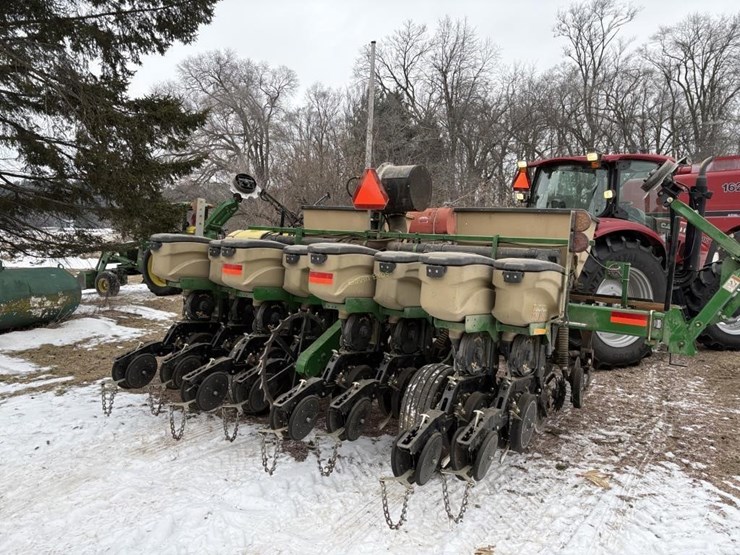 great-plains-yp425a-image-3