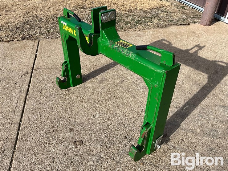 john-deere-cat-3n-3-pt-quick-hitch-image-1