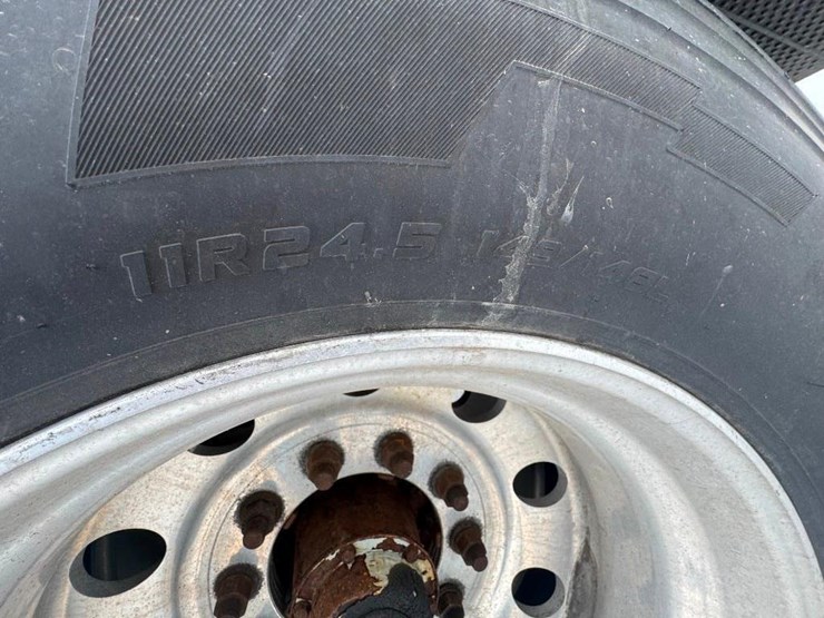 2017-timpte-hopper-bottom-image-13