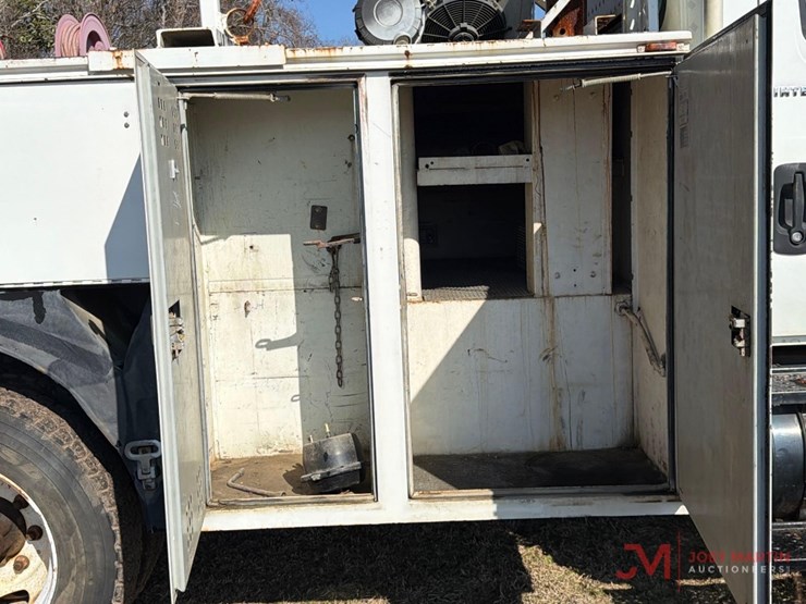 2003-international-durastar-4300-image-22