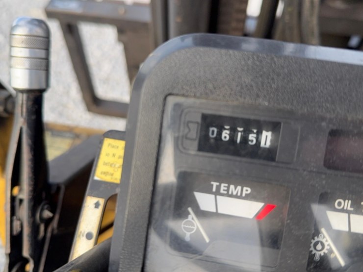 caterpillar-cc15,-fork-lift,-sn#7em-00539,-615-hrs.-3-mast,-42"-fork,-3,000lbs-cap,-image-8