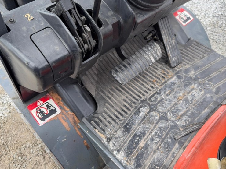 toyota-d565460-forklift,-7709hrs,-lpg,-3-stage-mast,-42"-forks,-solid-wheels-image-18