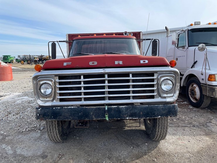 1973-ford-f700-image-16