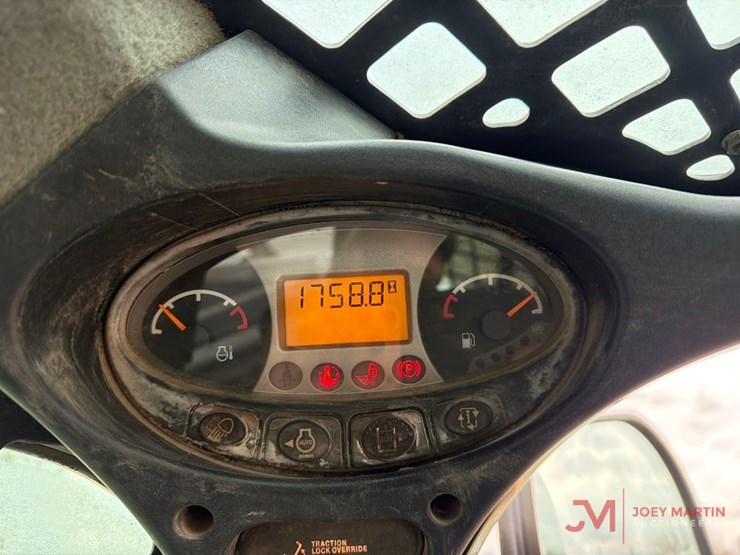 2015-bobcat-t770-image-25