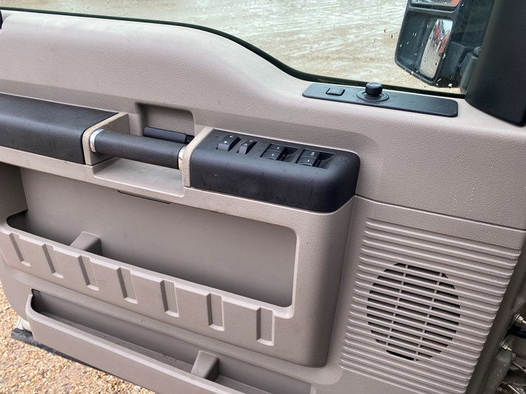 2009-ford-f250-image-9