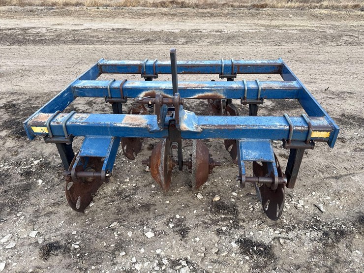 blu-jet-track-closer-image-2