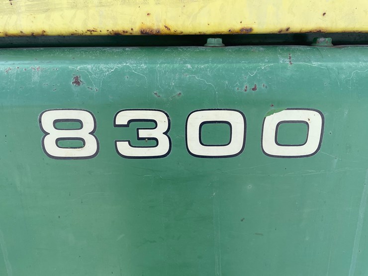 john-deere-8300-image-11