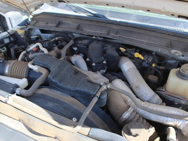 2016-ford-f550-image-17