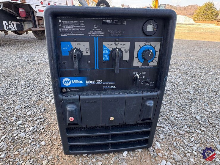 miller-bobcat-250-welder-/-generator-image-11