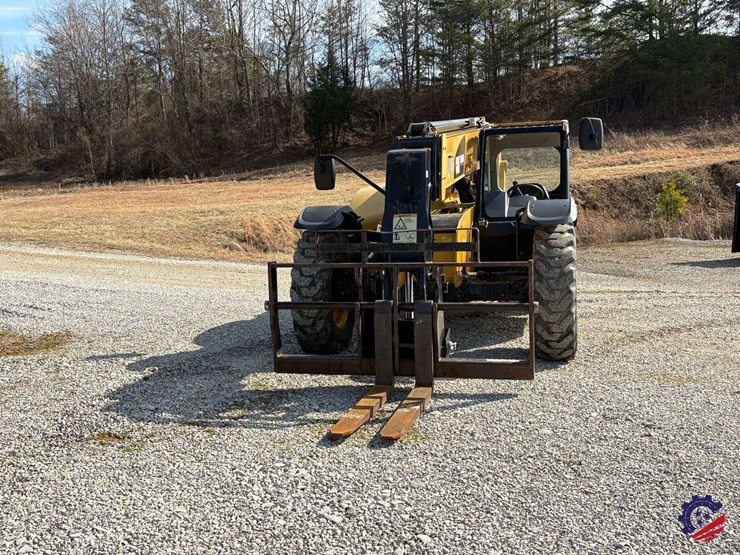 2019-caterpillar-tl642d-image-18