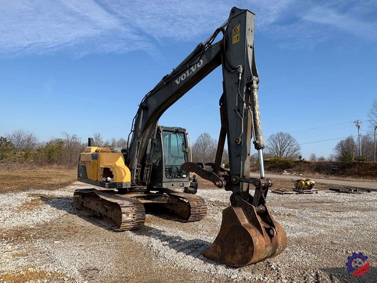 2012-volvo-ec140dl-image-19