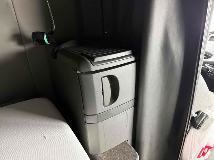 2019-international-lt-image-30