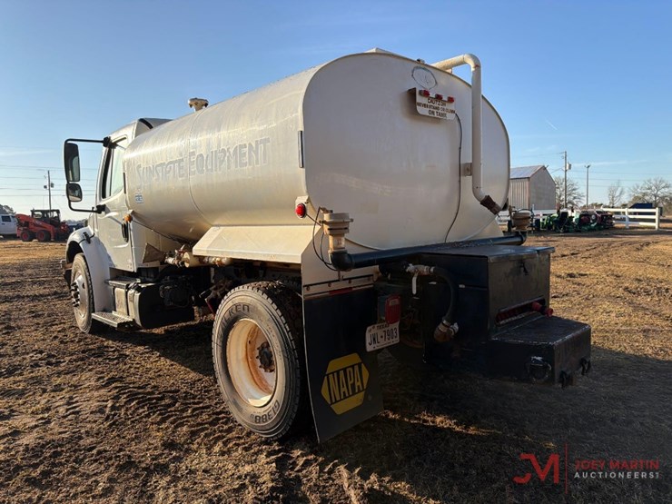 2017-freightliner-water-truck-image-5