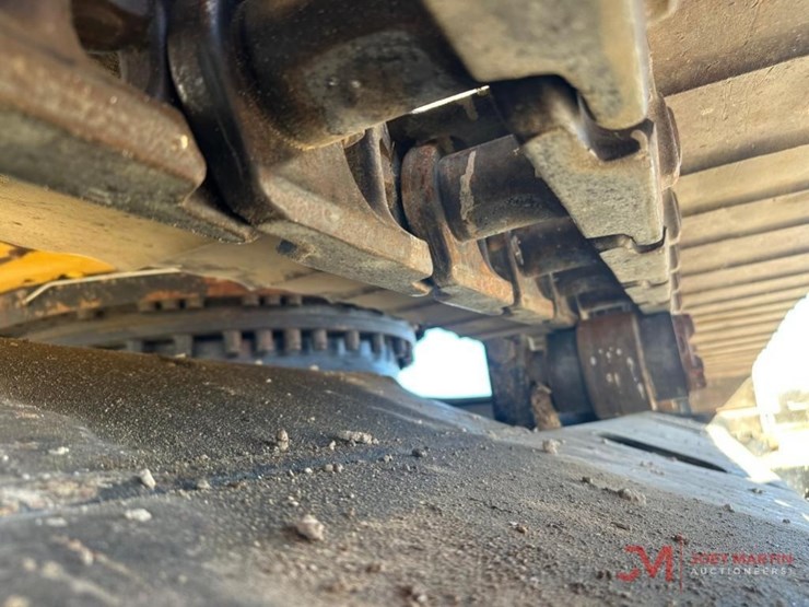 2019-caterpillar-320-image-12