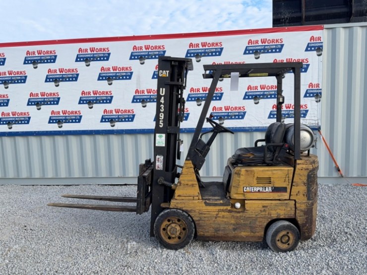 caterpillar-cc15,-fork-lift,-sn#7em-00539,-615-hrs.-3-mast,-42"-fork,-3,000lbs-cap,-image-1
