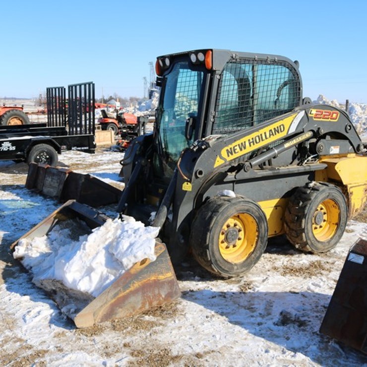 NEW HOLLAND L220