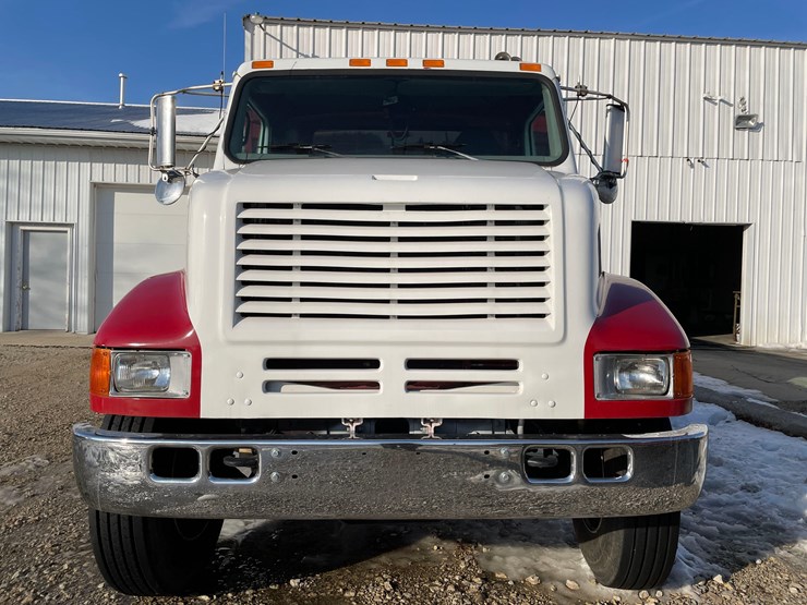 1996-case-ih-8100-image-12