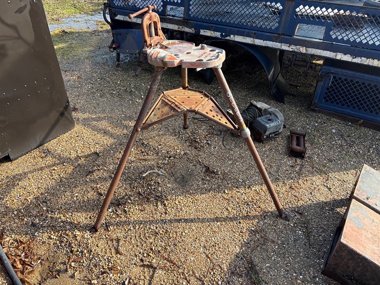 #32778-•-pipe-stand-image-1