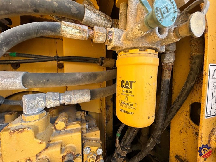2017-caterpillar-318fl-image-77