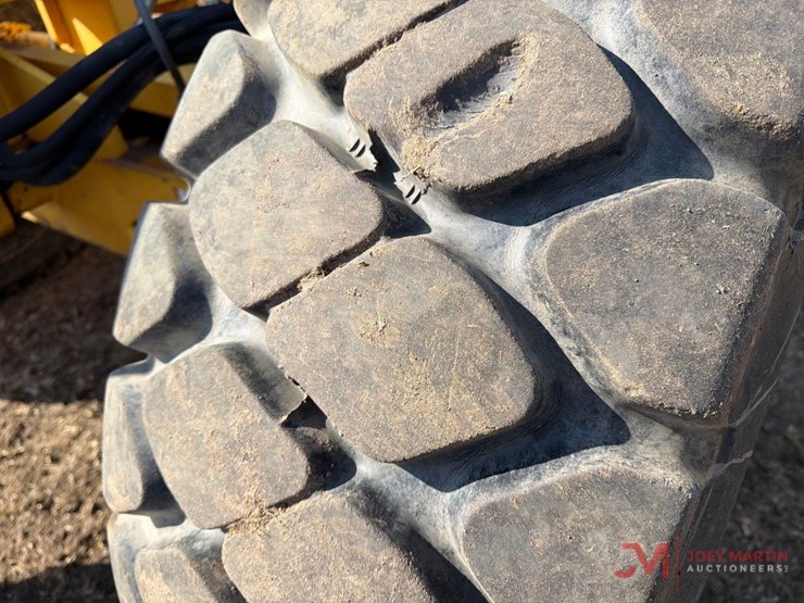 2006-volvo-g946-image-10