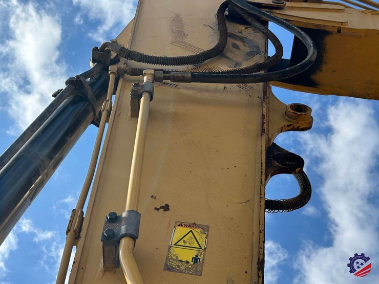 2017-caterpillar-318fl-image-41