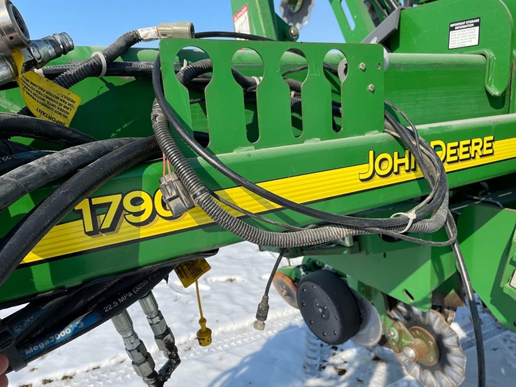 john-deere-1790-ccs-image-3