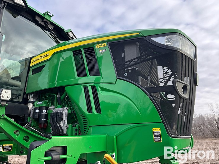 2022-john-deere-412r-image-12