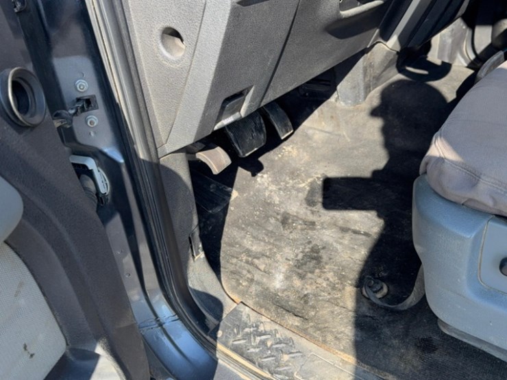 2013-ford-f150-image-30